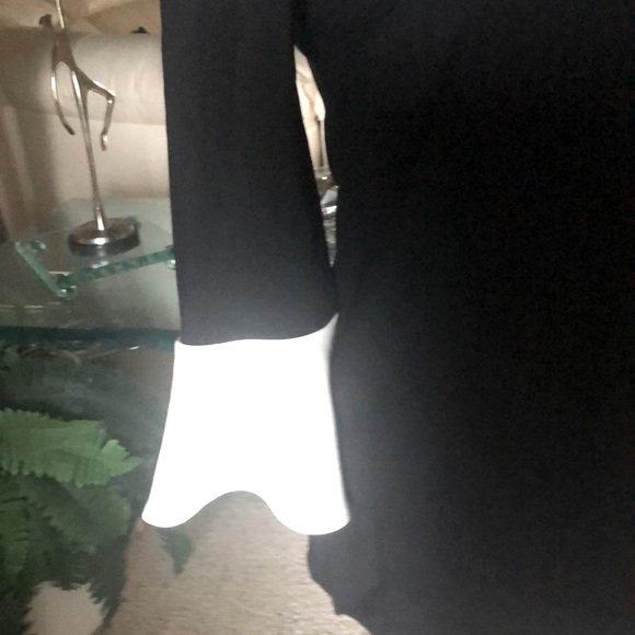 NWOT BOSTON PROPER BLACK and WHITE COLD SHOULDER TOP VERY NICE SZ XS - Picture 3 of 7